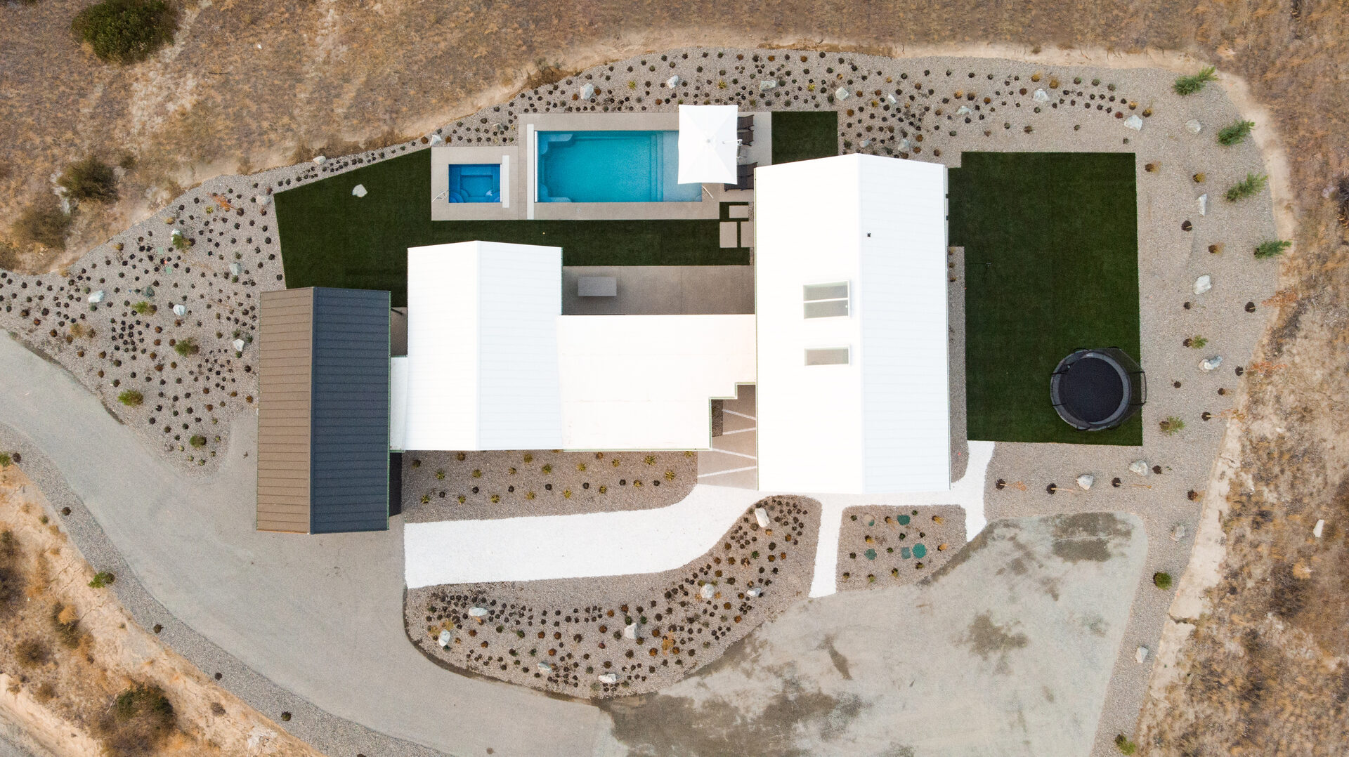 Hawk's Ridge — residential architecture, Chelan, WA